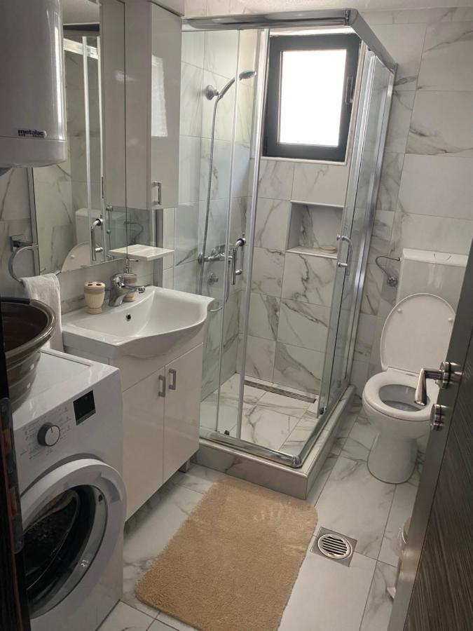 Apartment Apollo 2 Kotor Bagian luar foto