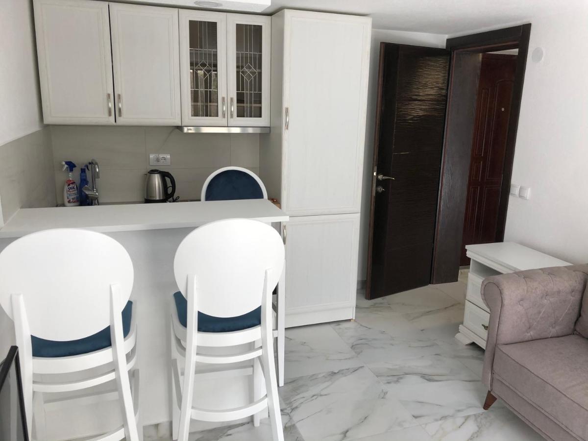 Apartment Apollo 2 Kotor Bagian luar foto