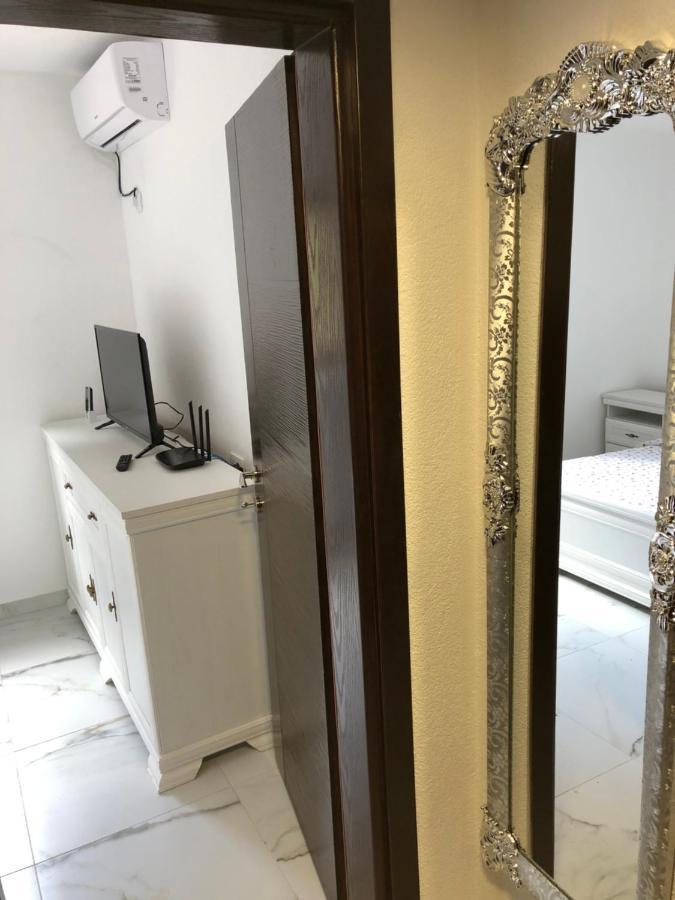 Apartment Apollo 2 Kotor Bagian luar foto